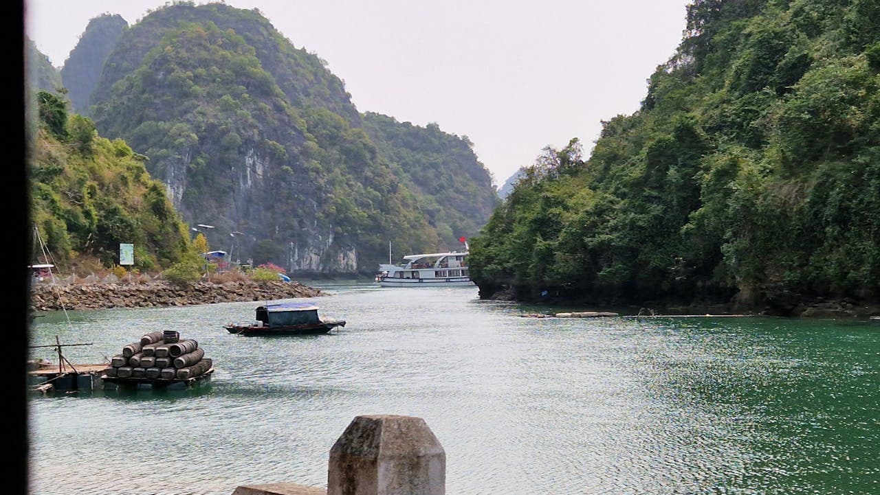 Starlight Cruise Ha Long Bay